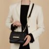 Geantă Love Moschino Neagră Quilted cu Logo Auriu