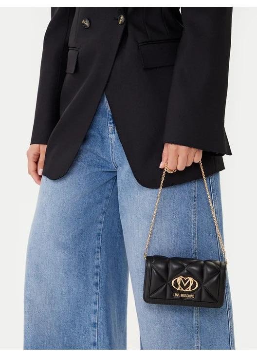 e44ff262-08f4-424d-9bea-4c1291ada37d Portofel Love Moschino Negru cu Lanț Logo Auriu